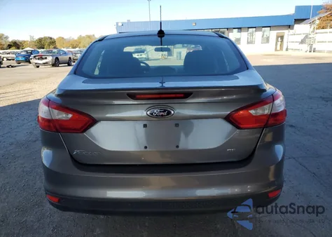 2013 Ford Focus Se z USA, uszkodzony, nr VIN 1FADP3F27DL315038